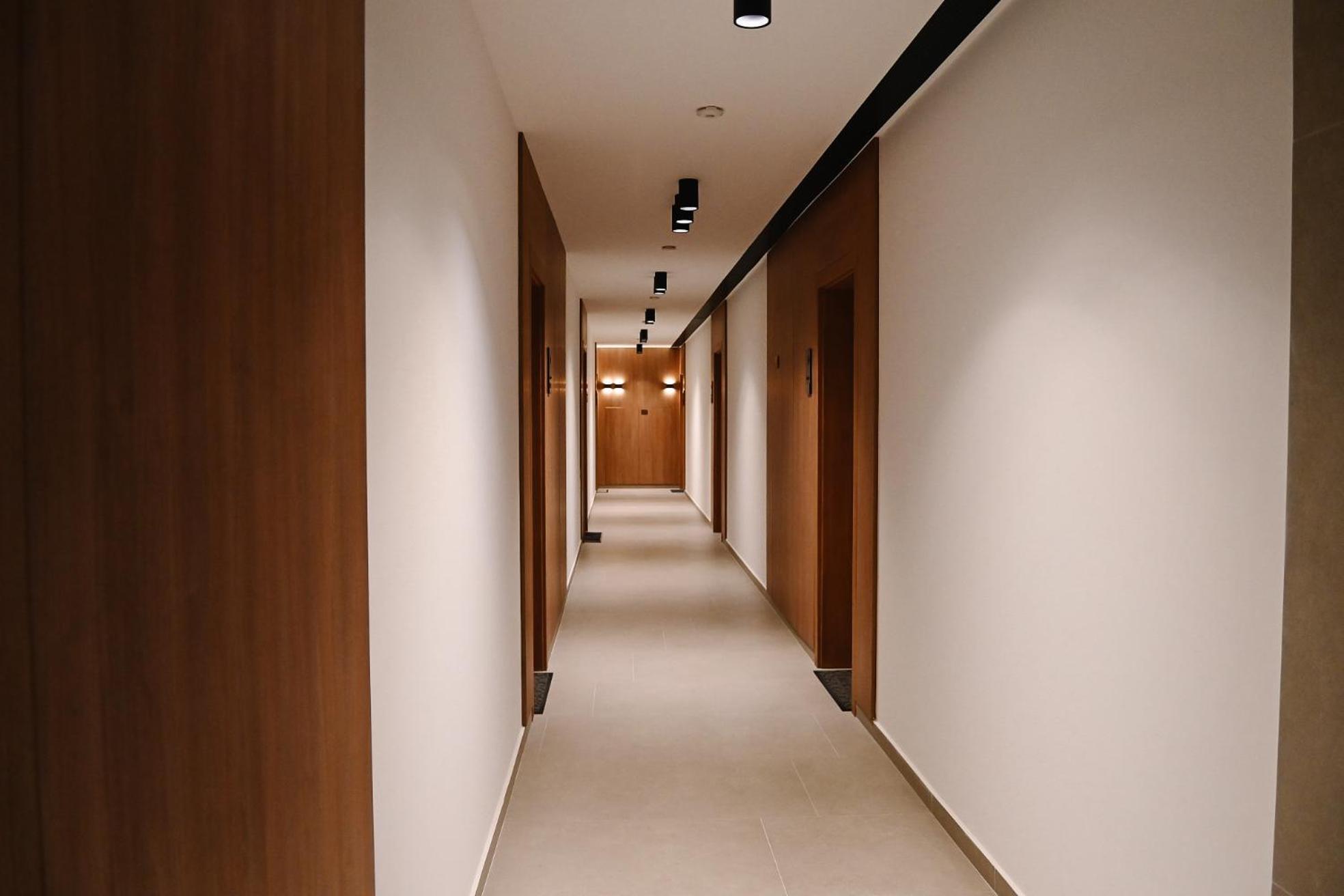 Urban Plaza - Aparthotel Brasov Luaran gambar