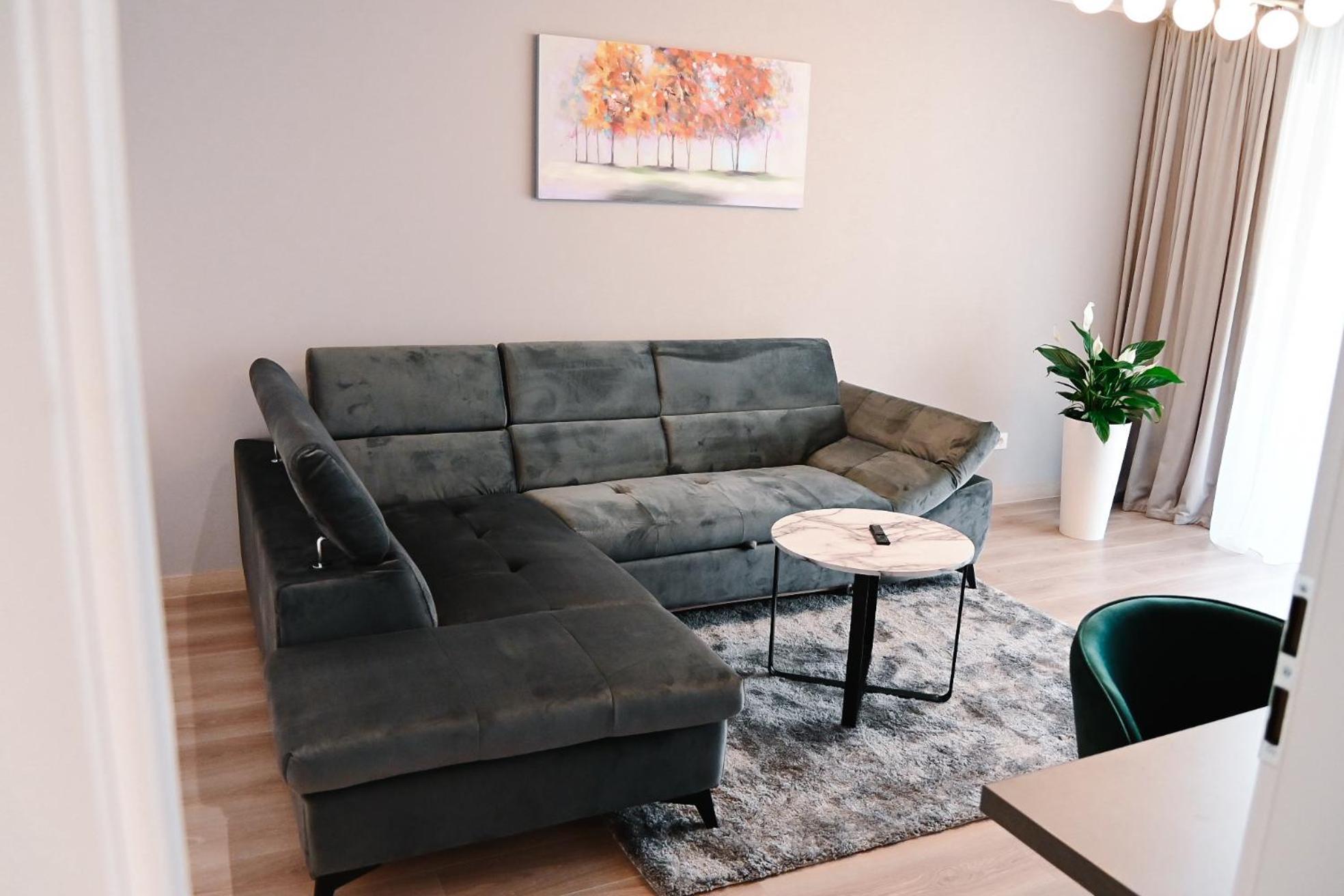 Urban Plaza - Aparthotel Brasov Luaran gambar