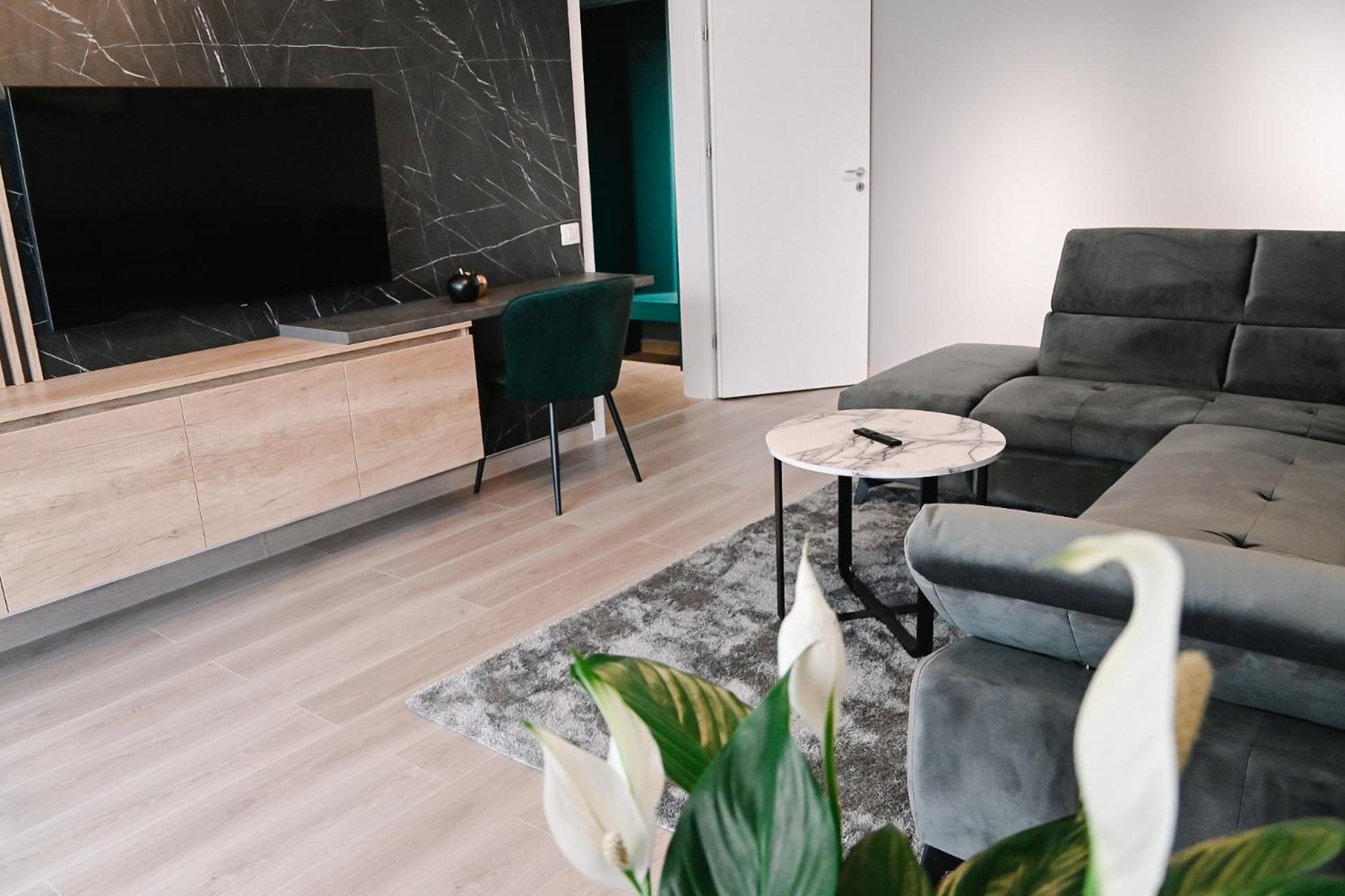 Urban Plaza - Aparthotel Brasov Luaran gambar