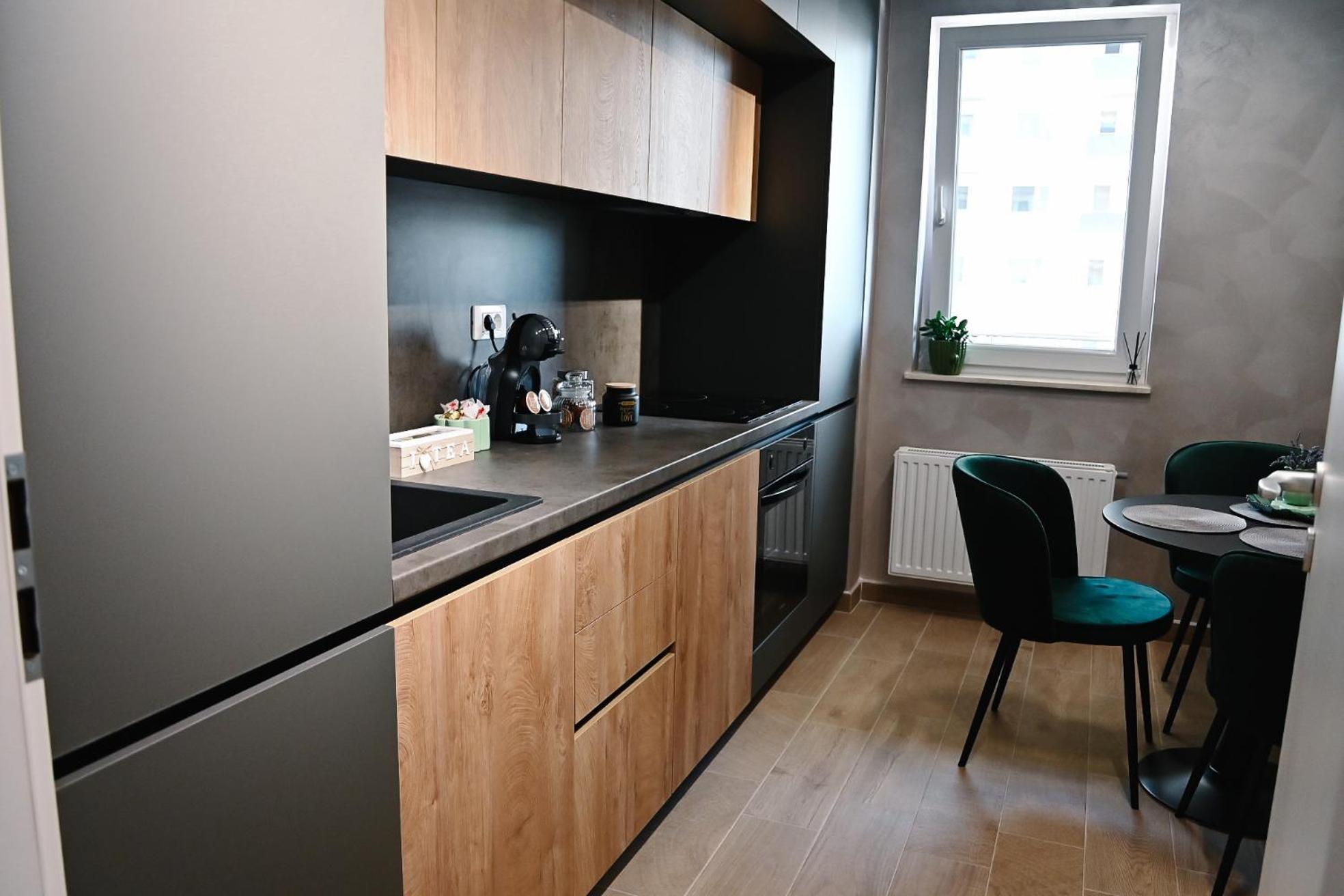 Urban Plaza - Aparthotel Brasov Luaran gambar